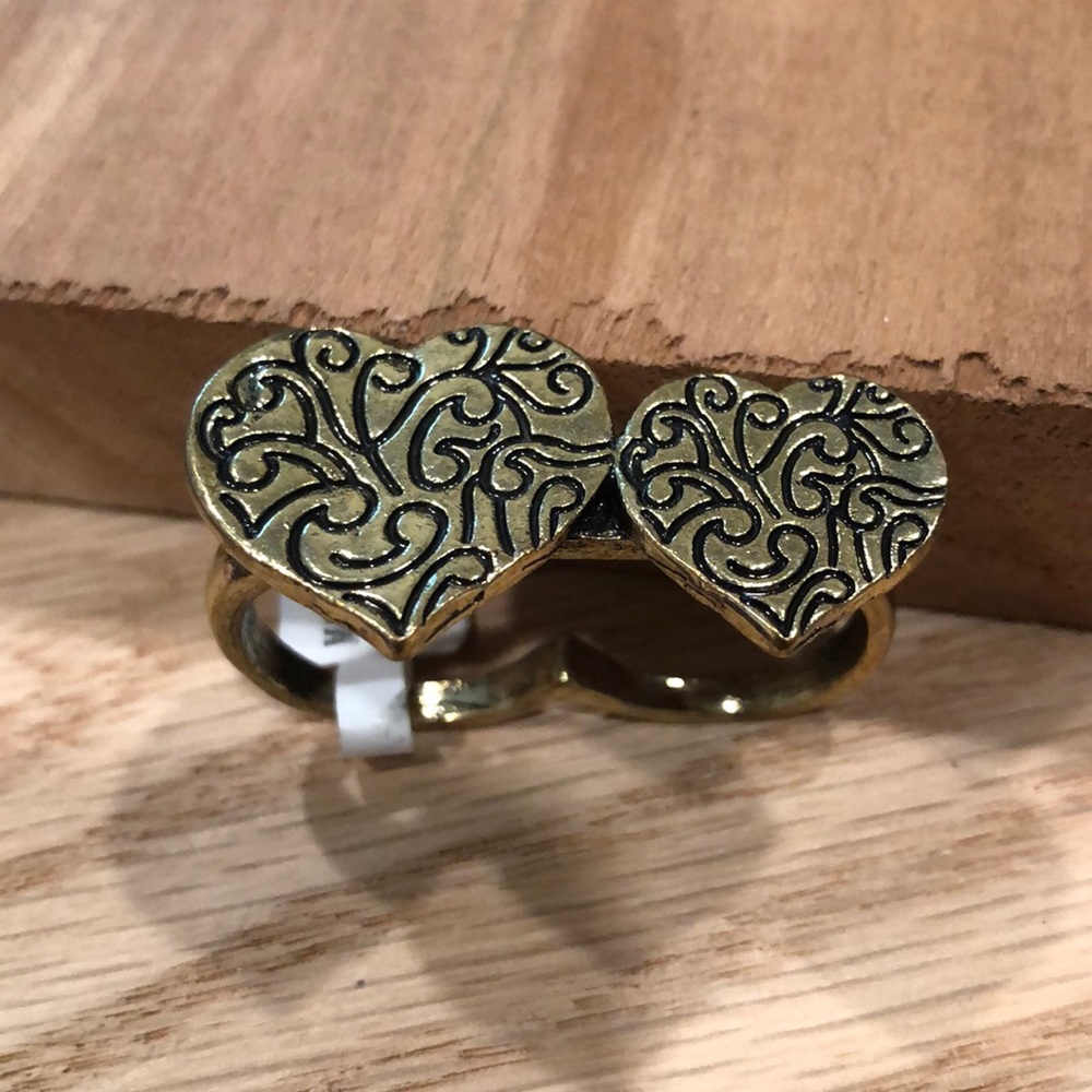 ModCloth Double Heart Ring - Picture 4 of 5